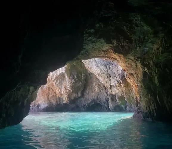 Afrodite 招待所 4*